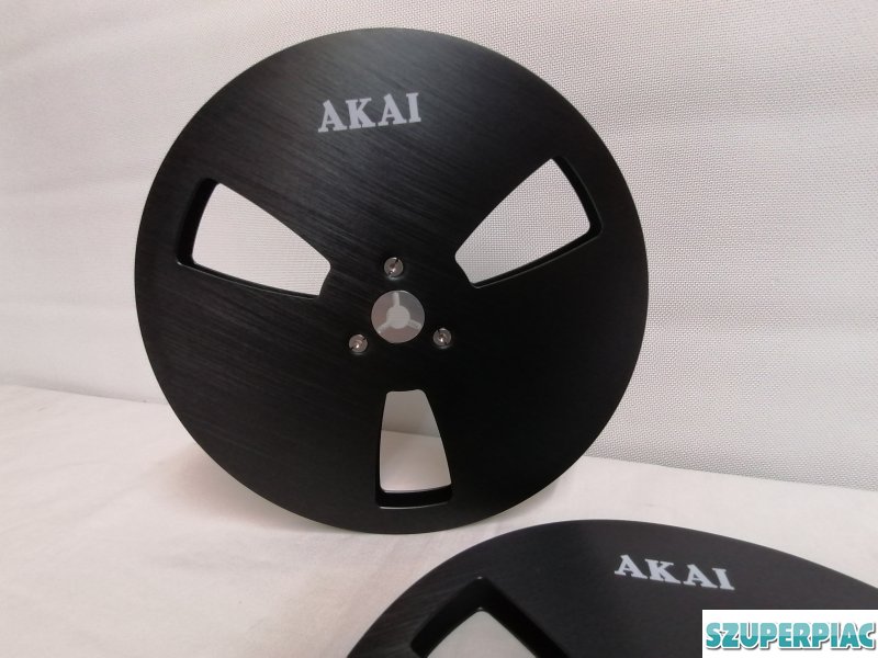 AKAI 18 cm fémorsó pár