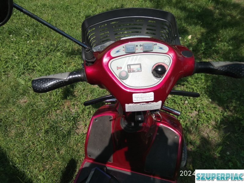 ELGOM HS 580 4 kerekű elektromos moped