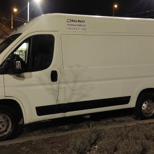 Teherautóbérlés Peugeot Boxer 11m3