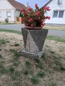 Kő virágcserép talpazat